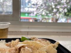 手撕鸡饭-西华美食•老广烧腊(百灵路店)