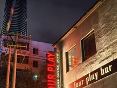 -FOUR PLAY BAR