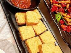 -肥肥虾庄·金牌油焖大虾(汉街SKP店)