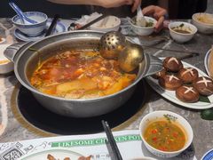 -禄婶鸡煲·打边炉