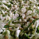 又是槐花 包饺子 蒸麦饭 反正农民卖的超新鲜啊