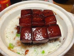 红烧肉焖饭-新白鹿餐厅(龙游路店)