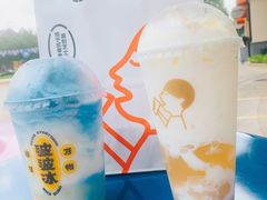 -喜茶(迪士尼小镇·平行宇宙店)