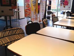 大堂-麦当劳(欢乐谷店)