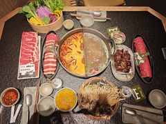 -三出山火锅(南京万象天地店)