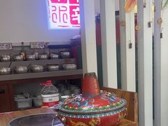 -毛辣果·贵州红酸汤牛肉火锅(西单店)