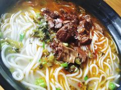 -花溪巷牛肉粉(泉城路店)