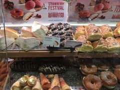-巴黎贝甜(大宁国际商业广场店)