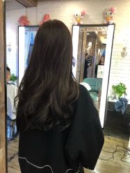 -一東造型烫发染发