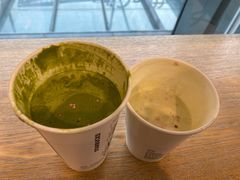樱绽草莓雪融茶拿铁-星巴克(来福士2F店)