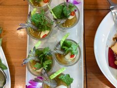 -Chom Cafe and Restaurant