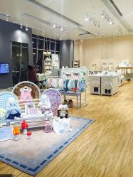 -丽婴房(七莘路店)