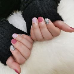 -爱小小美甲美学