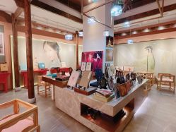 -盘子女人坊古装写真摄影(南京总店)