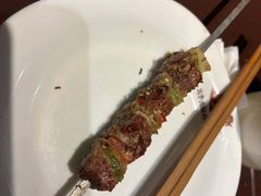 -三个大叔烤羊肉串·歌手驻唱·碳烤鲜肉(西三旗店)