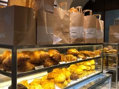 面包甜点陈列柜-CHOCMONS巧克怪兽(屏风街店)