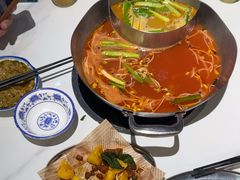 -王奋斗贵州酸汤牛肉火锅