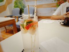 白富美荔枝气泡果饮-伊斯坦布尔土耳其清真咖啡餐厅