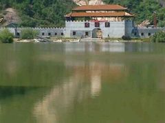 -玻璃桥景区石牛寨