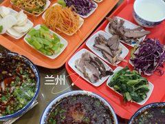 -吾穆勒蓬灰牛肉面·清真(北滨河中路店)