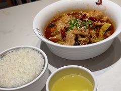 -渝是乎酸菜鱼·川渝小炒(新世界百货望京店)
