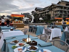 -亚龙湾希尔顿自助餐厅·海鲜·烧烤·沙滩BBQ·现场乐队