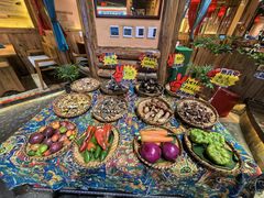 -老滇山寨•云南特色菜•地方菜•民族风情歌舞表演(金碧店)