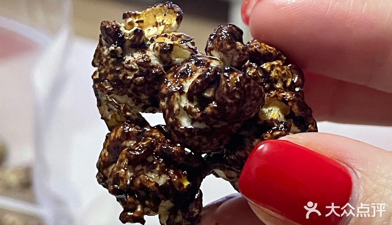 宅家必备爆米花，这个德芙巧克力的还不错～