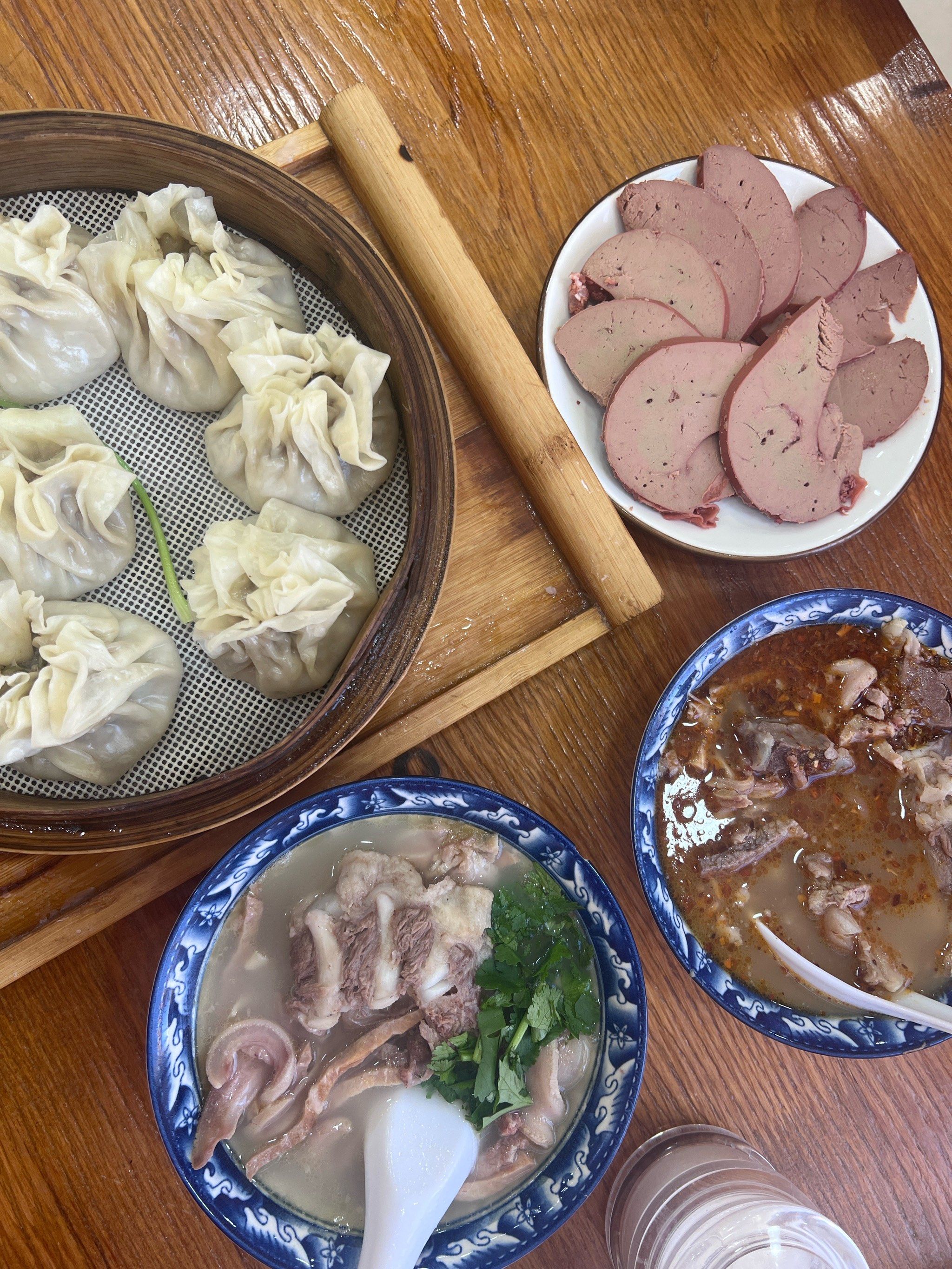 马家烧麦:第一次吃纯肉的烧麦