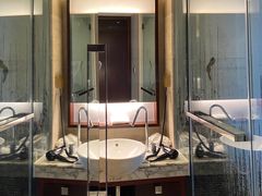 -上海龙之梦万丽酒店