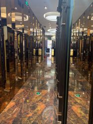 点击看大图 -八佰伴8008星级形象店