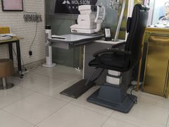 -诺柯视眼镜-蔡司依视路官方工厂店(淞南一店)