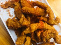 -爆炸头阿姨小四川正宗川味小吃(无任何分店)