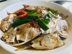 -鑫悦楼煎蟹·16年海鲜大排档