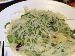 -臻鲜燕海鲜融合餐厅(金陵style店)