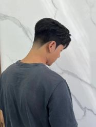 -一家只做男发烫染的店