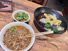 -万记麻辣烫国展总店