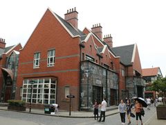 -钟书阁(松江泰晤士小镇店)