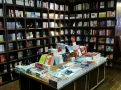 -钟书阁(松江泰晤士小镇店)