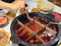 -卤校长老火锅(杨家坪直营店)