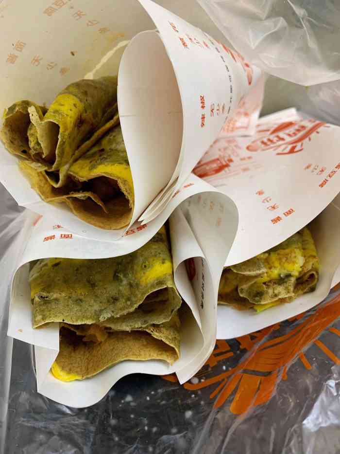 南楼煎饼(南市店)-"煎饼果子,传说中的煎饼果子,果然足够的大.