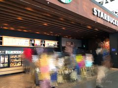 门面-星巴克(广州南站A18检票口楼上)