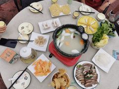 -墨脱石锅椰子鸡•香草鸭•东山羊(大东海店)