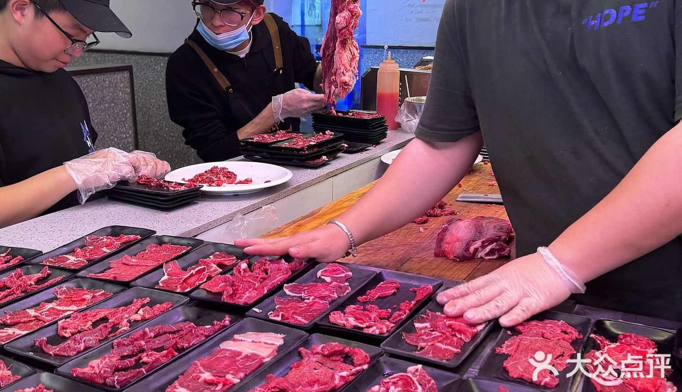 在泉州这家牛肉自助火锅真容易迷失自我 