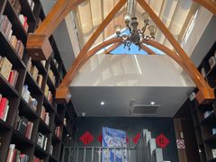 -钟书阁(松江泰晤士小镇店)