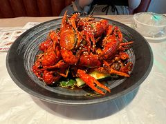 -肥肥虾庄·金牌油焖大虾(首义路店)
