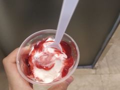 草莓新地-麦当劳(领展中心城店)