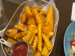 -悦享绿山墙西餐厅