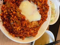 火山烧鸡丼-熊吞·大碗丼烧肉饭(济宁万达广场店)