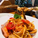 谁会拒绝吹着海风看着海浪享受美食呢！